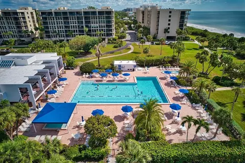 1085 Gulf Of Mexico Dr #301, Longboat Key, FL 34228