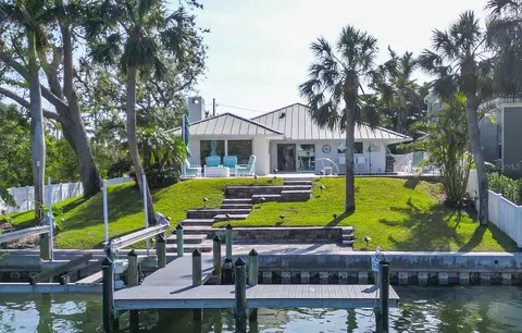 551 S Polk Dr, Sarasota, FL 34236
