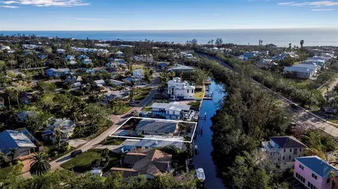 7157 Longboat Dr N, Longboat Key, FL 34228