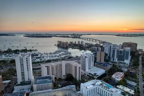 1255 N Gulfstream Ave #1105, Sarasota, FL 34236