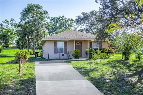 132 Crestmore Dr, Lake Placid, FL 33852