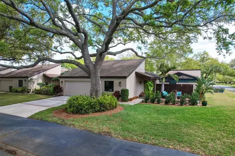 3824 Glen Oaks Manor Dr, Sarasota, FL 34232