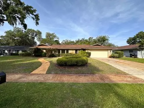 4422 Meadowood St, Orlando, FL 32812