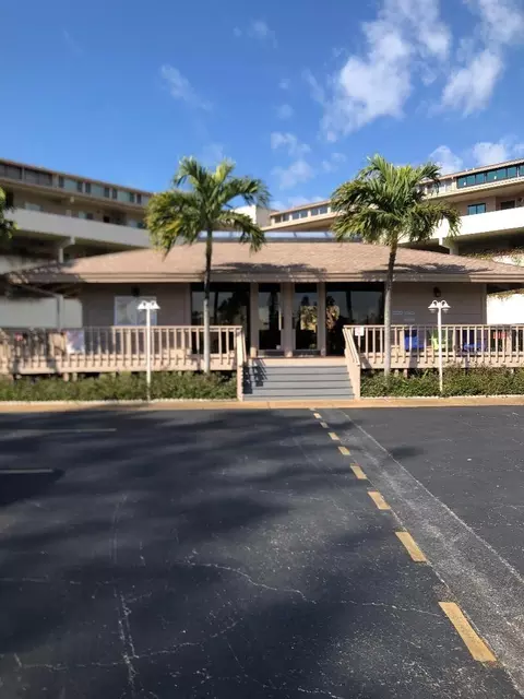 9604 Cortez Rd W #225, Bradenton, FL 34210