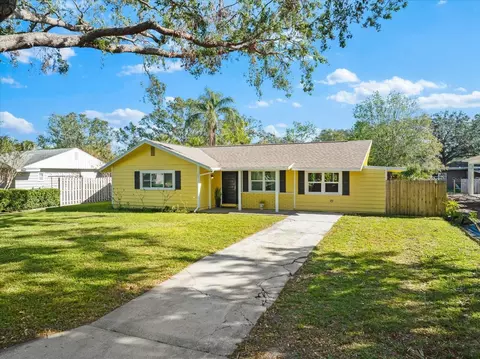 2481 W Milmar Dr, Sarasota, FL 34237