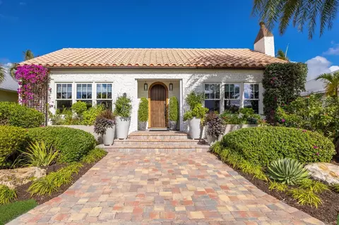 1923 Hibiscus St, Sarasota, FL 34239