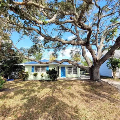 2253 Arlington St, Sarasota, FL 34239