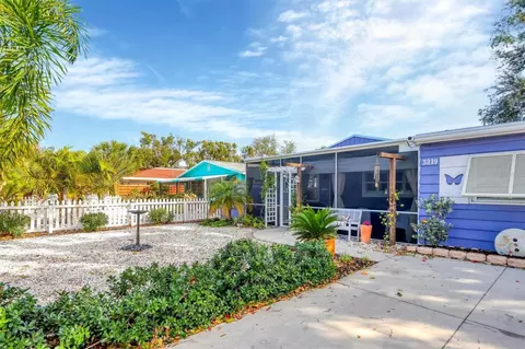 3219 S East Ave, Sarasota, FL 34239