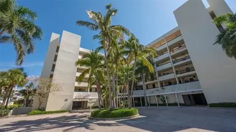 1932 Harbourside Dr #232, Longboat Key, FL 34228