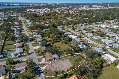 2209 Cass St, Sarasota, FL 34231