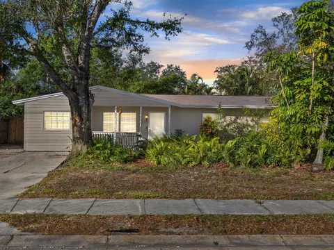 3948 Middlesex Pl, Sarasota, FL 34241