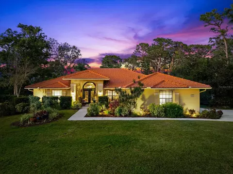 3901 Balsam Ct, Sarasota, FL 34243