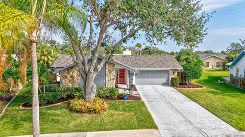 6609 Waterford Ln, Sarasota, FL 34238