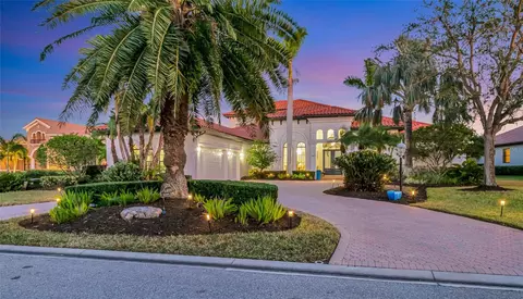 6809 Belmont Ct, Lakewood Ranch, FL 34202