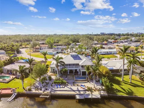 2127 Lusitania Dr, Sarasota, FL 34231