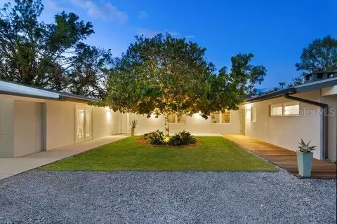 3512 E Forest Lake Dr, Sarasota, FL 34232