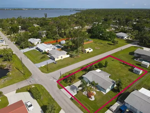 884 Stewart St, Englewood, FL 34223