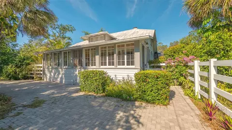 2525 Ashton Rd, Sarasota, FL 34231