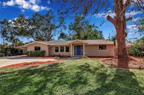 2452 Main St, Sarasota, FL 34237