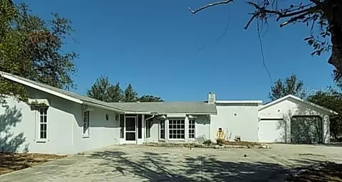 4712 Seville Dr, Sarasota, FL 34235