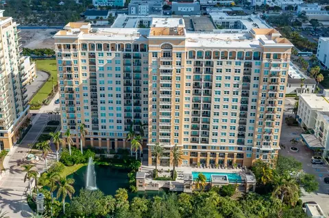 750 N Tamiami Trl #1003, Sarasota, FL 34236