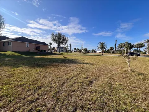 24450 Yacht Club Blvd, Punta Gorda, FL 33955