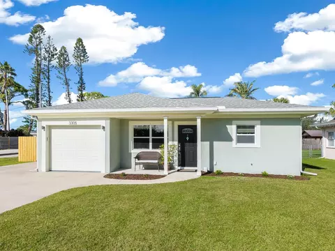 3305 New England St, Sarasota, FL 34231