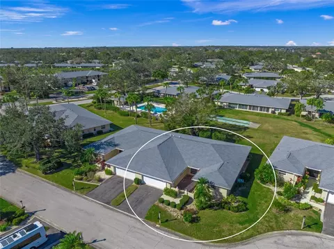 6946 W Country Club Dr N, Sarasota, FL 34243
