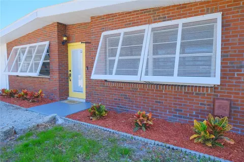 5611 26th St W, Bradenton, FL 34207