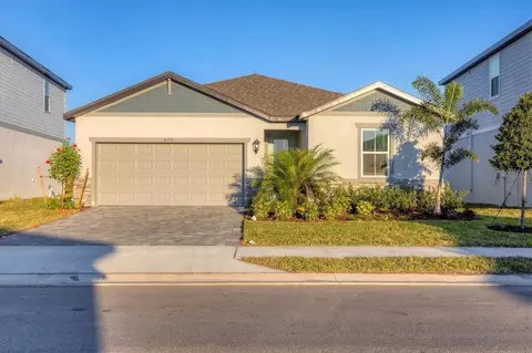 478 Sun Chaser Dr, Nokomis, FL 34275