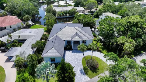 4815 Featherbed Ln, Siesta Key, FL 34242