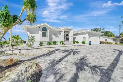 2287 Bayshore Rd, Nokomis, FL 34275