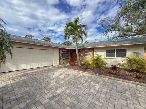 1887 Rita St, Sarasota, FL 34231