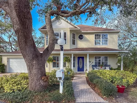 6516 23rd Avenue Dr W, Bradenton, FL 34209