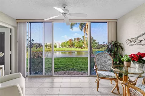 4440 Fairways Blvd #103, Bradenton, FL 34209