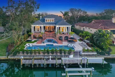 1541 Bay Point Dr, Sarasota, FL 34236