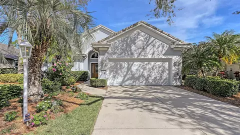 7121 Victoria Cir, University Park, FL 34201