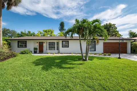 3047 Bougainvillea St, Sarasota, FL 34239