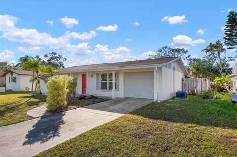 3652 Sharondale Dr, Sarasota, FL 34232