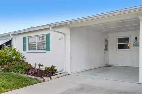 5974 Hibiscus Dr #06, Bradenton, FL 34207