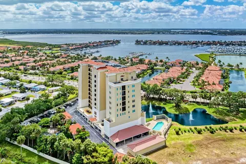 501 Haben Blvd #303, Palmetto, FL 34221