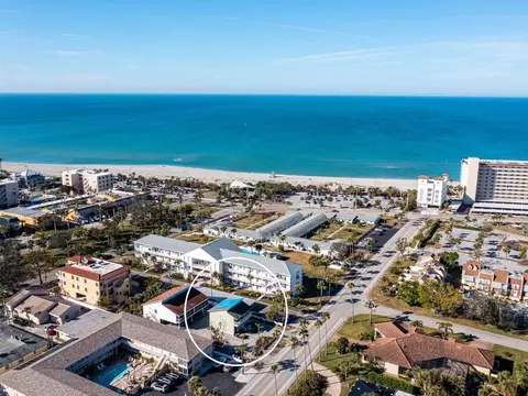 709 Barcelona Ave #D & E, Venice, FL 34285