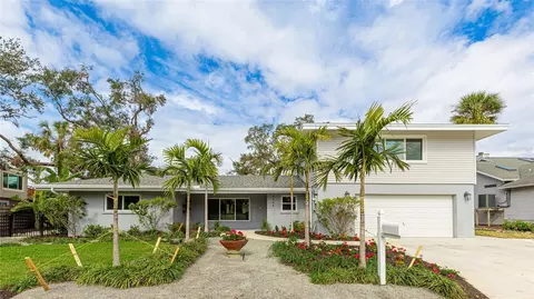 3348 S Seclusion Dr, Sarasota, FL 34239