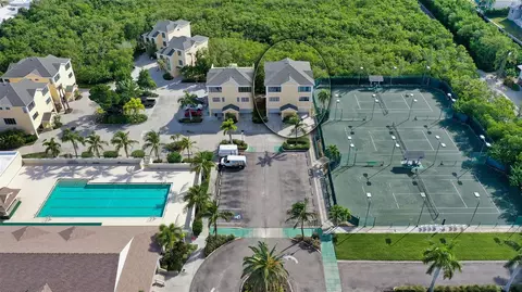 653 Cedars Ct, Longboat Key, FL 34228