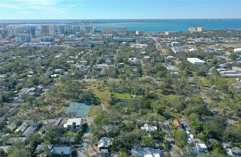1744 10th St, Sarasota, FL 34236