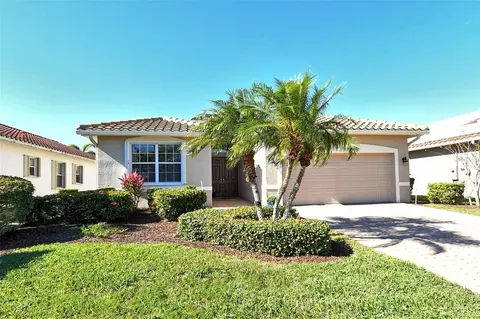 6422 42nd St E, Sarasota, FL 34243
