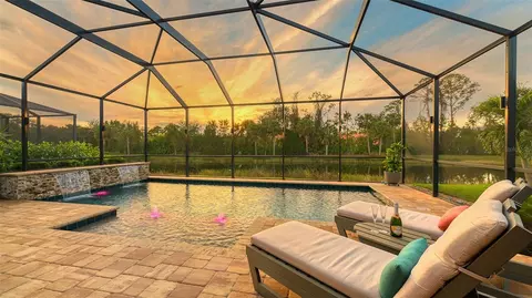 5601 Long Shore Loop, Sarasota, FL 34238
