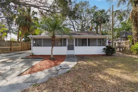 1376 18th St, Sarasota, FL 34234