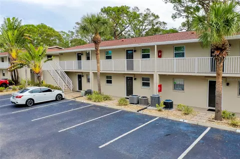 972 La Costa Cir #5, Sarasota, FL 34237
