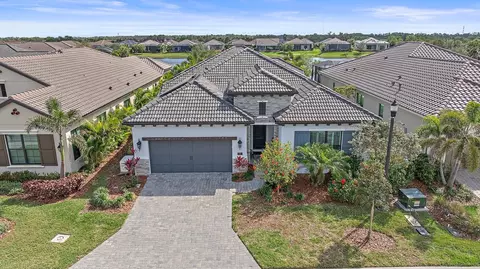328 Aria Dr, Nokomis, FL 34275